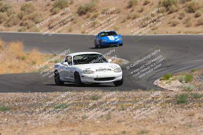 media/Jun-01-2025-CalClub SCCA (Sun) [[eae223c5dd]]/Group 5/Qualifying/